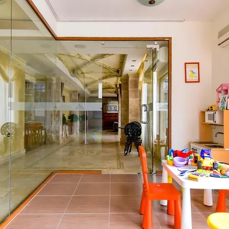 Royal Bay With Self Check-in 3*