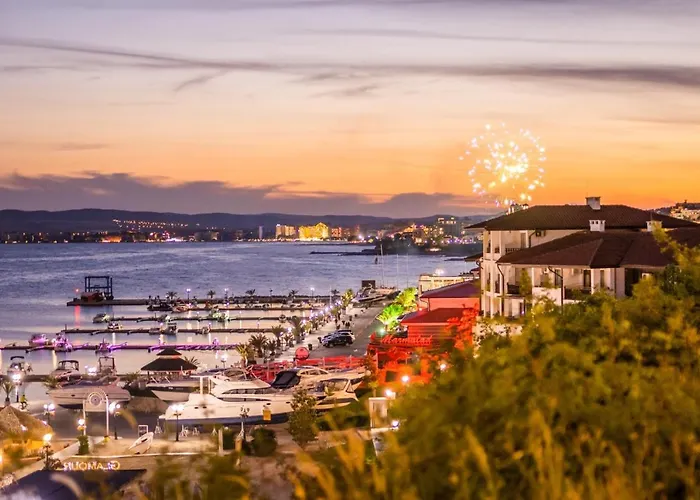 Hotel Royal Bay With Self Check-in 3*