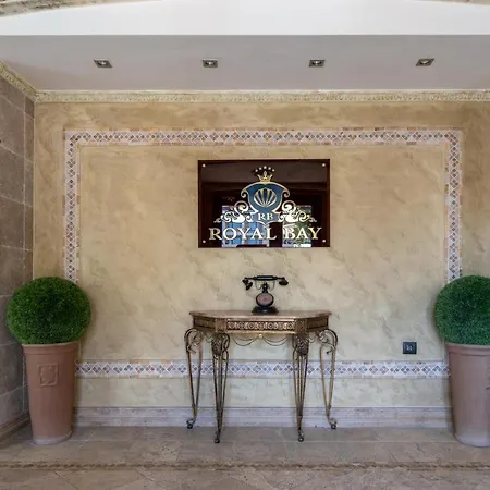 Royal Bay With Self Check-in מלון דירות סבטי ולאס