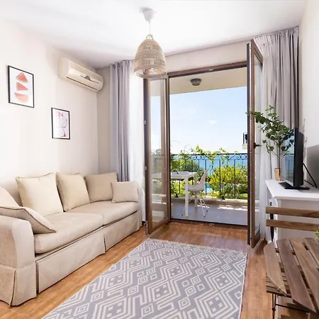 Royal Bay With Self Check-in Отель Свети-Влас