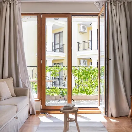 Royal Bay With Self Check-in