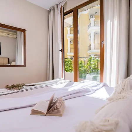 Royal Bay With Self Check-in Отель