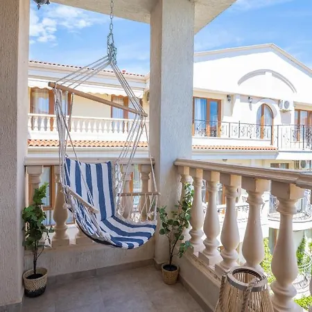 Royal Bay With Self Check-in Отель Свети-Влас