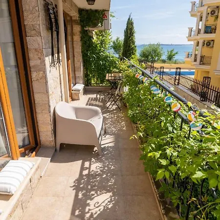 Royal Bay With Self Check-in 3* Свети-Влас