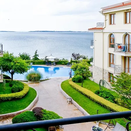 Aparthotel Royal Bay With Self Check-in 3*