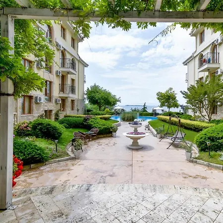 Royal Bay With Self Check-in 3* Sveti Vlas