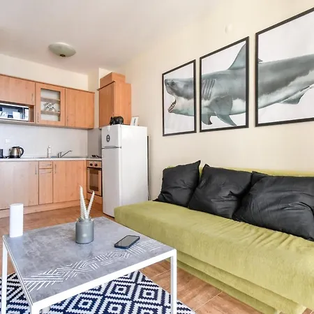 Отель Royal Bay With Self Check-in 3*