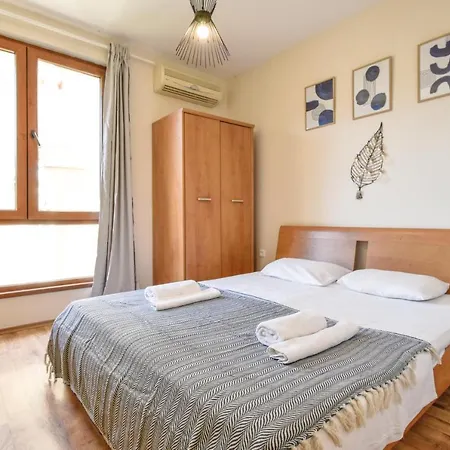 Royal Bay With Self Check-in Отель 3*